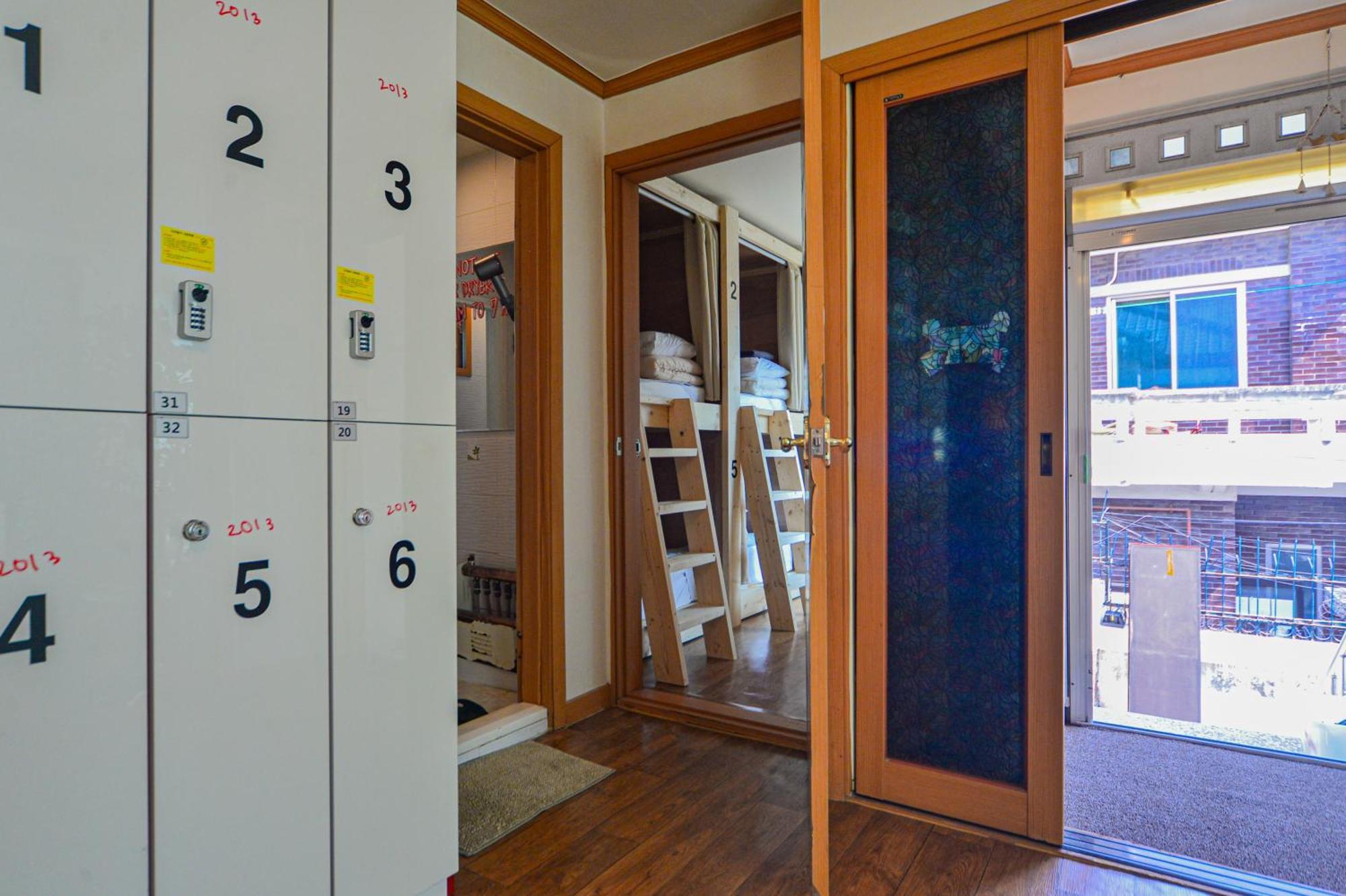Helloworld Guesthouse Seoul Exterior photo