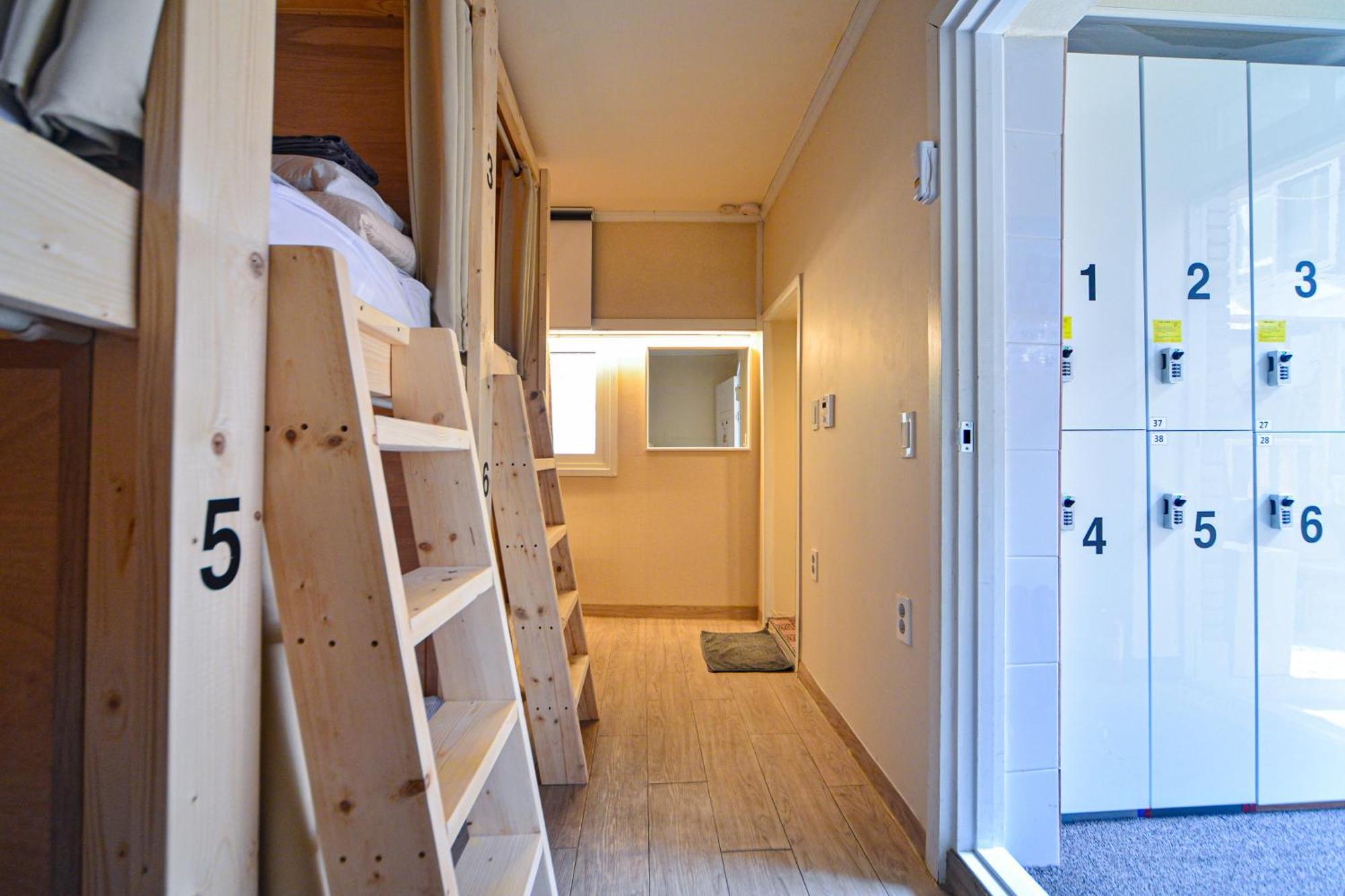 Helloworld Guesthouse Seoul Exterior photo