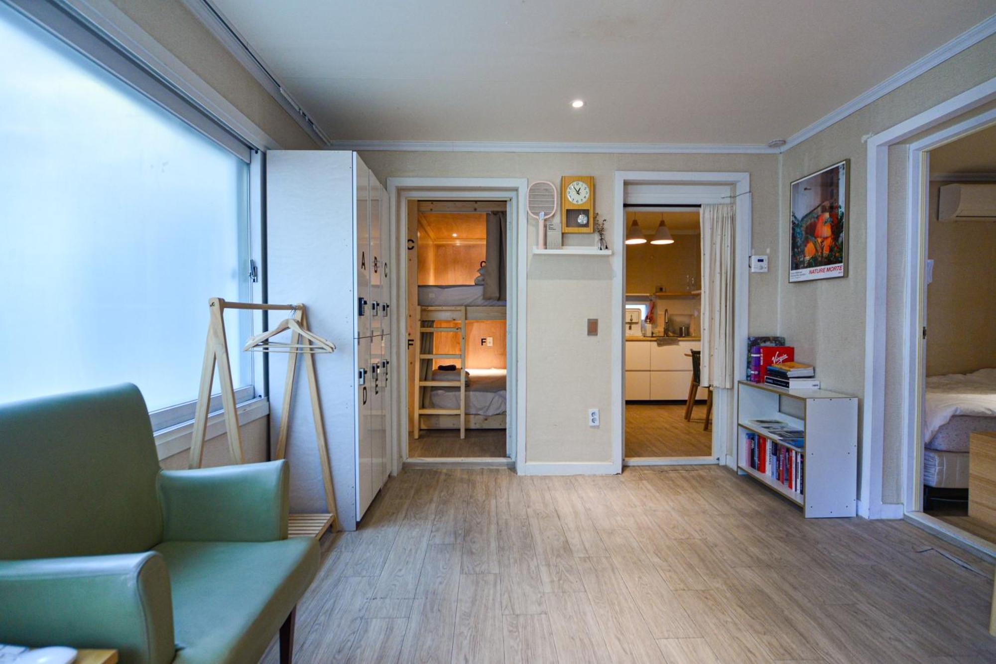 Helloworld Guesthouse Seoul Exterior photo